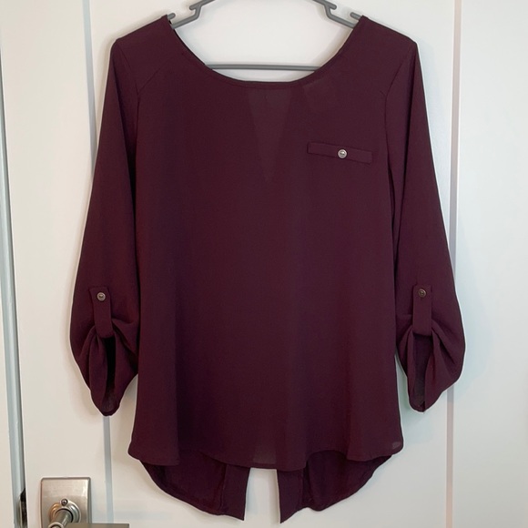 Wine/Burgundy Top - Picture 1 of 2